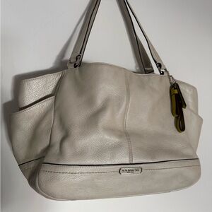 COACH Park Leather CARRIE Tote F23284 Parchment Great Cond. Soft Pebbled Leather